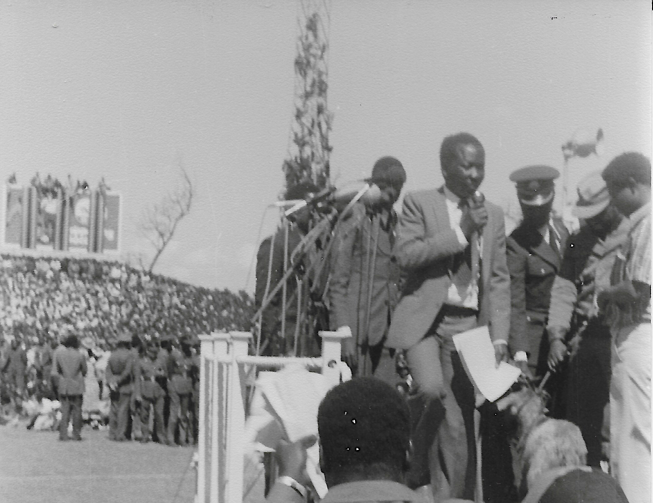 Rufaro Stadion 1980 Eddison Zvobgo in Rufaro Stadion - Master of Celebrations